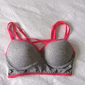 VICTORIA’S SECRET | Sexy Criss-Cross Sports Bra